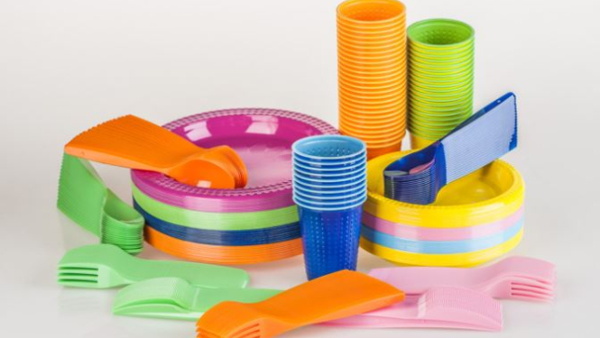 Plastmasas trauki