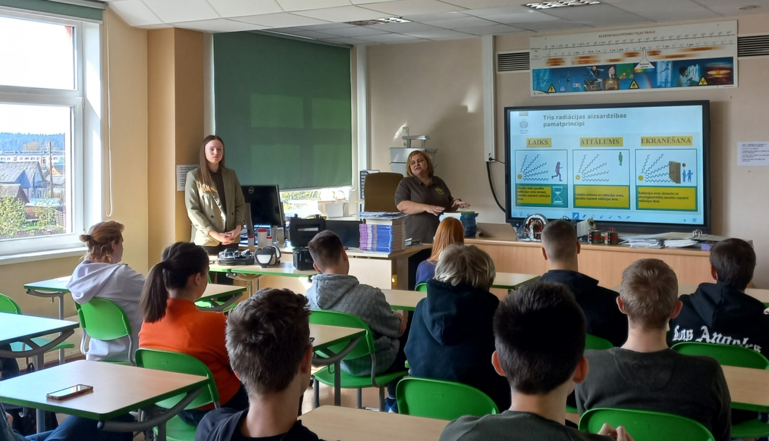 VVD piedalās Vides dienās un iepazīstina Dievvidlatgales skolēnus par radiācijas drošības un atkritumu apsaimniekošanas jautājumiem