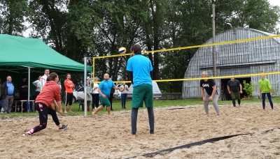 turnīrs pludmales volejbolā