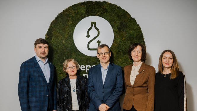 VVD un VARAM apmeklēja DIO iepakojumu uzskaites un šķirošanas centru