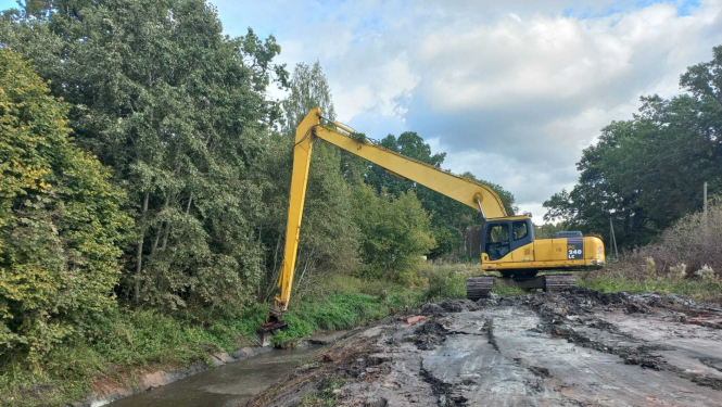 Uzsākti Dzelzupes attīrīšanas darbi