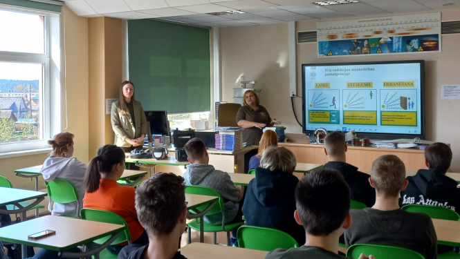 VVD piedalās Vides dienās un iepazīstina Dievvidlatgales skolēnus par radiācijas drošības un atkritumu apsaimniekošanas jautājumiem