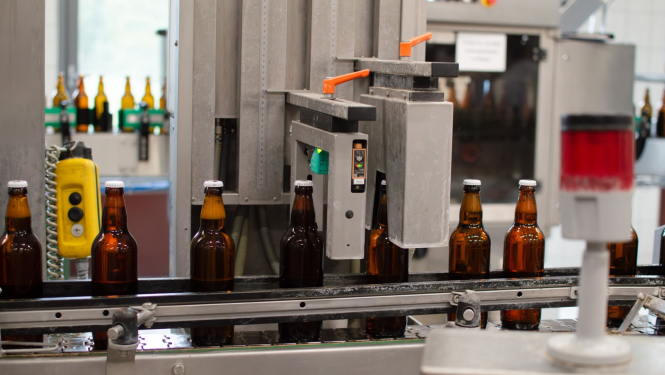 Eiropas valstu pārstāvji iepazīstas ar Latvijas depozīta sistēmas atkārtoti uzpildāmo pudeļu aprites modeli