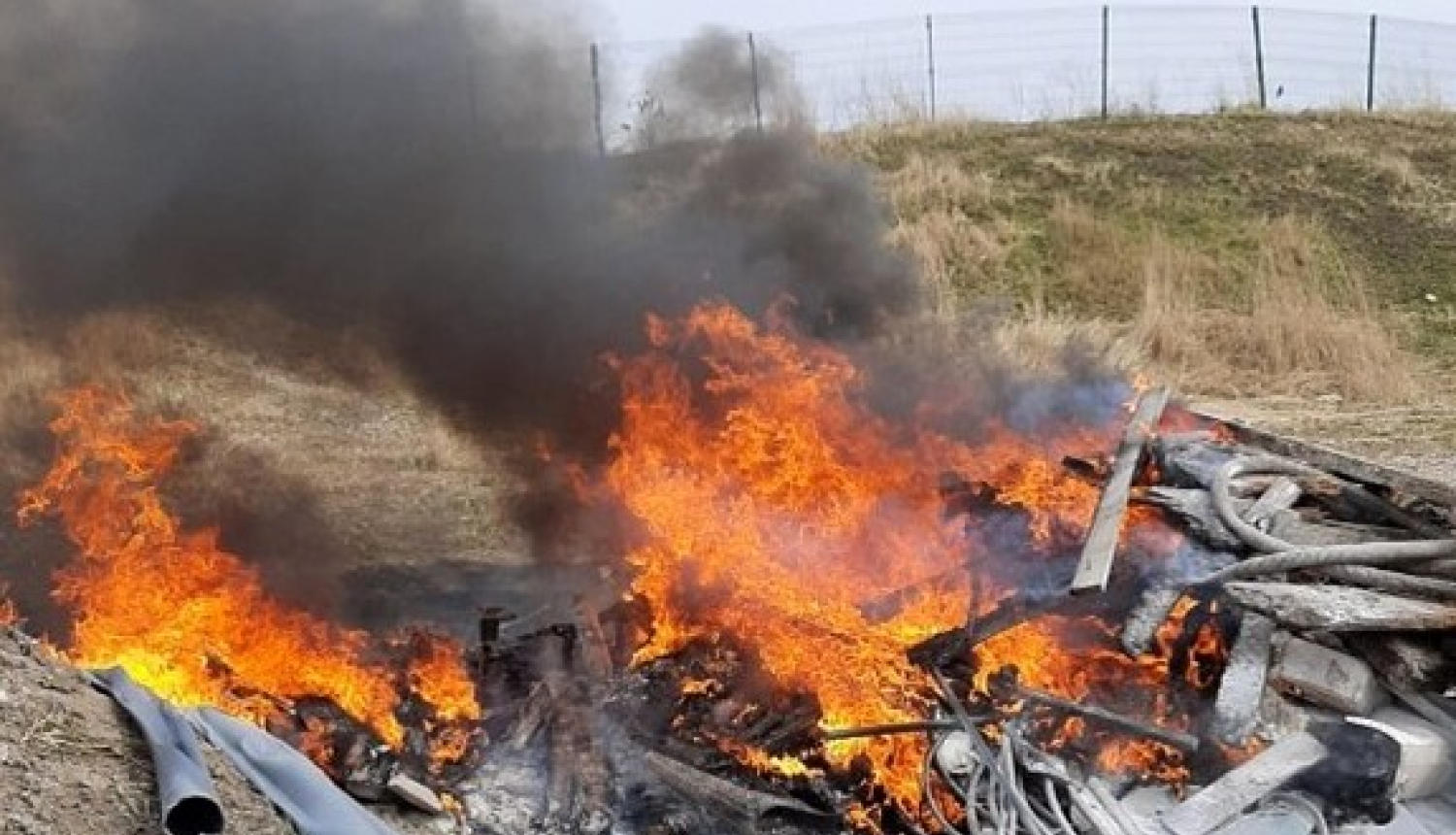 atkritumu dedzināšana