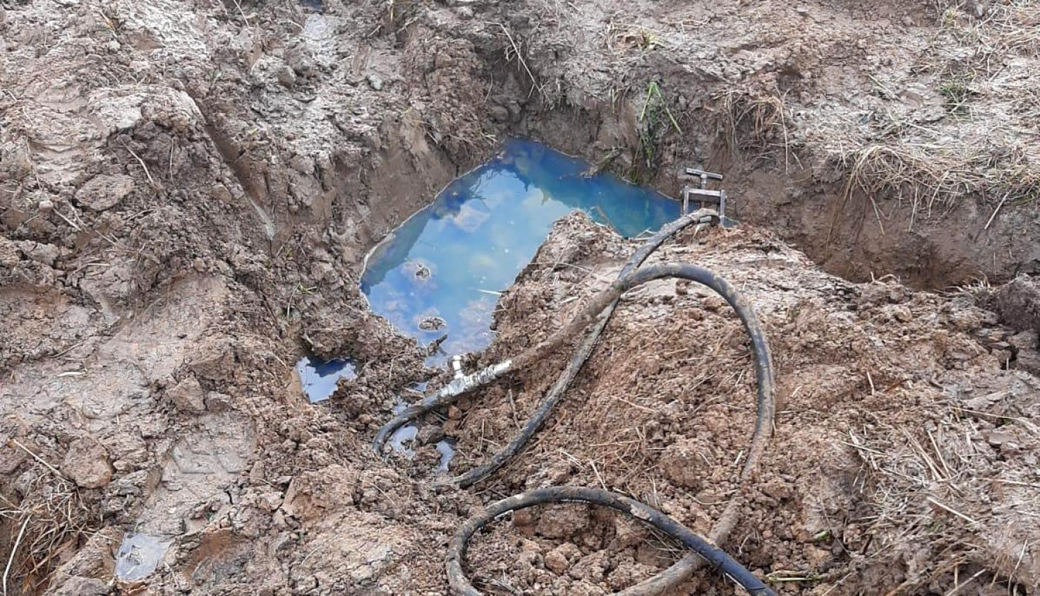 Nelegāls pieslēgums lauka