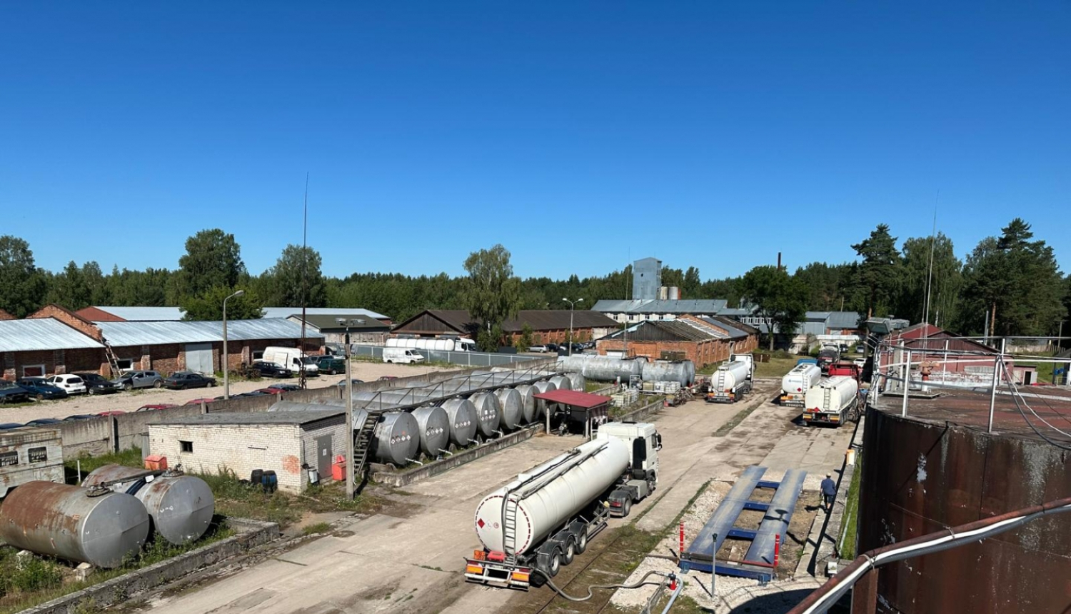 No 21. augusta apturēta naftas bāzes darbība Daugavpilī