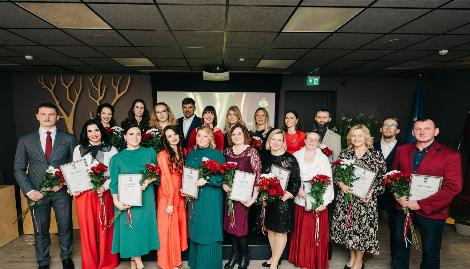 Par nozīmīgu ieguldījumu vides aizsardzībā 2023.gadā svinīgā ceremonijā godināti VVD darbinieki